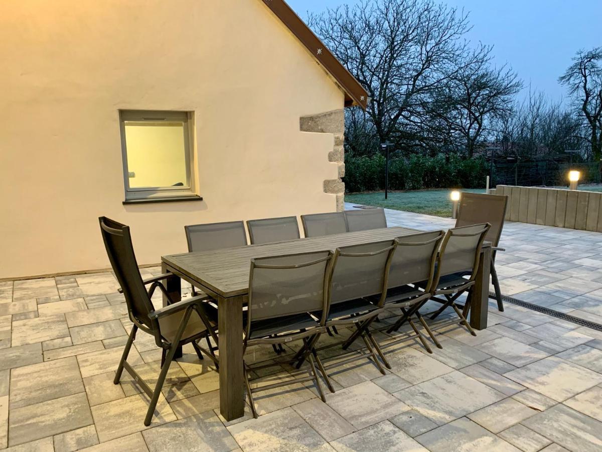 Chez La Rose Luxueuse Cottage Avec Jacuzzi Rouvres-la-Chetive ภายนอก รูปภาพ