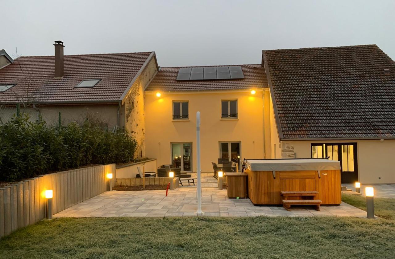 Chez La Rose Luxueuse Cottage Avec Jacuzzi Rouvres-la-Chetive ภายนอก รูปภาพ